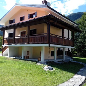 Foto 1 di Affittacamere Villa Alma - Resia