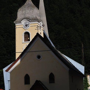 foto di Chiesa di S. Anna di Cave del Predil