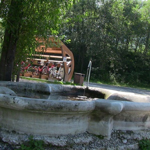 foto di Trinkbrunnen auf Ebene von Fusine