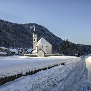 Foto 3 di Chiesa di S. Gottardo a Bagni di Lusnizza