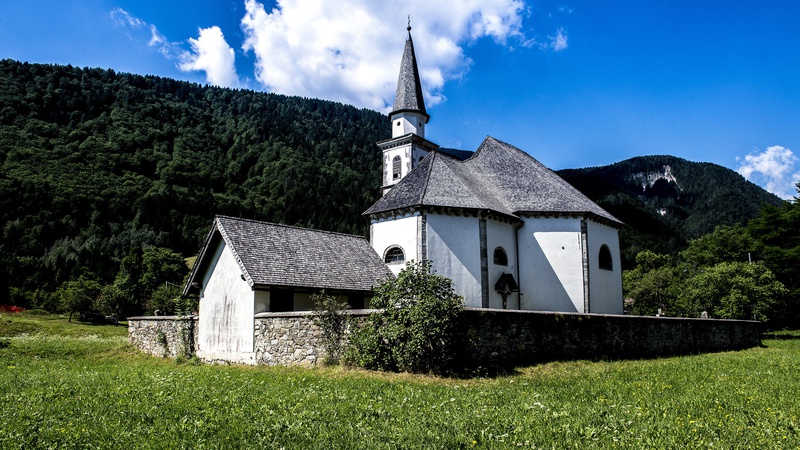 Die Kirche sankt Gotthard in Bagni di Lusnizza
